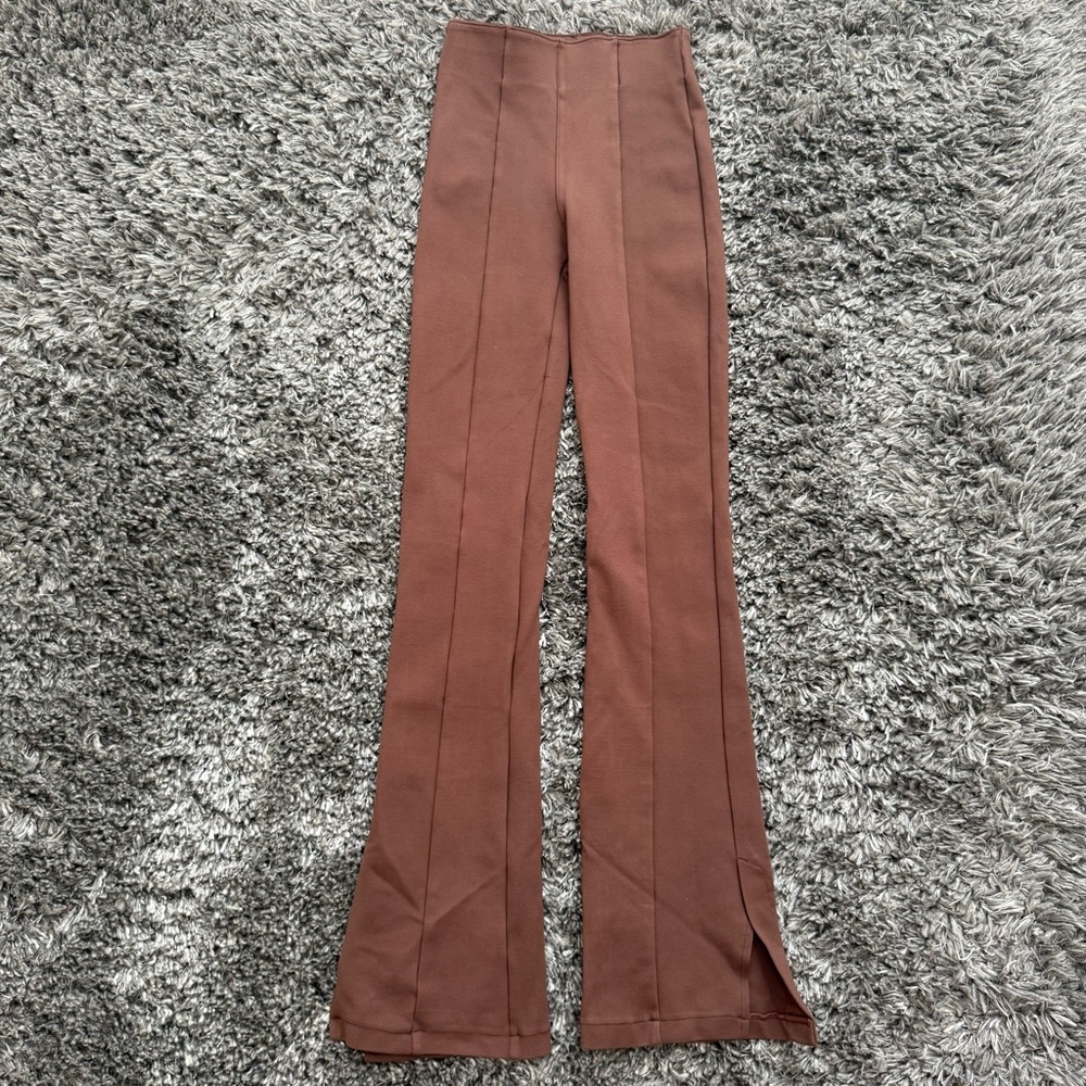 Abercrombie and Fitch Flared Leg Split Hem Leggings in Brown, Size XXS Long